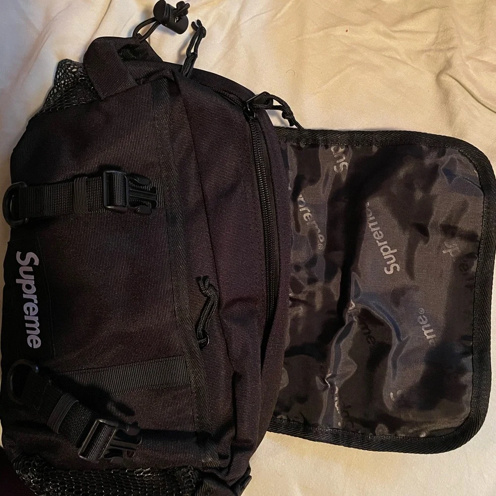 Supreme SS20 Waist Bag Crossbody Messenger Black (Supreme Style) Unisex - Picture 3 of 5